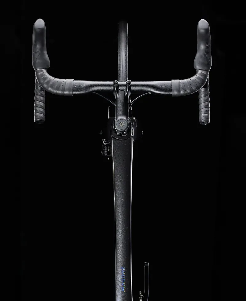 Trek Madone SL 6 Disc 105 Di2 Road Bike 2023 in Black-3